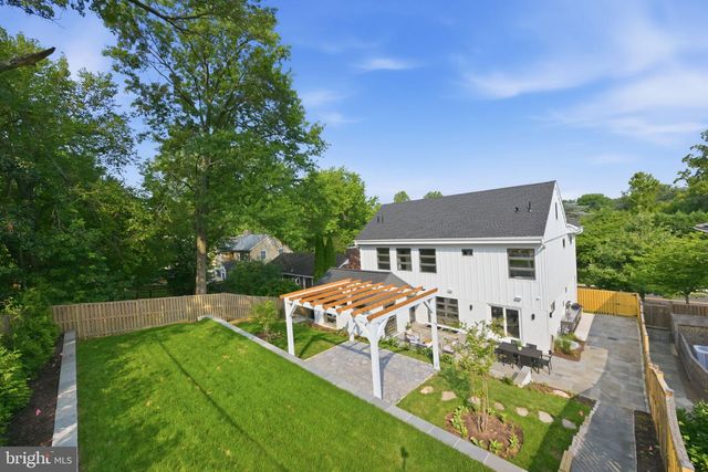 7049 WESTERN AVE NW, Washington, DC 20015