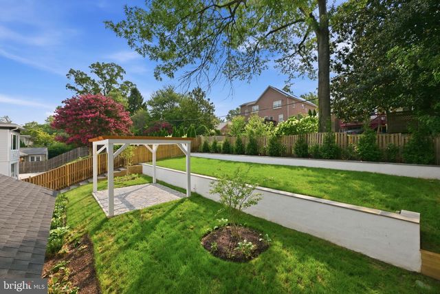 7049 WESTERN AVE NW, Washington, DC 20015
