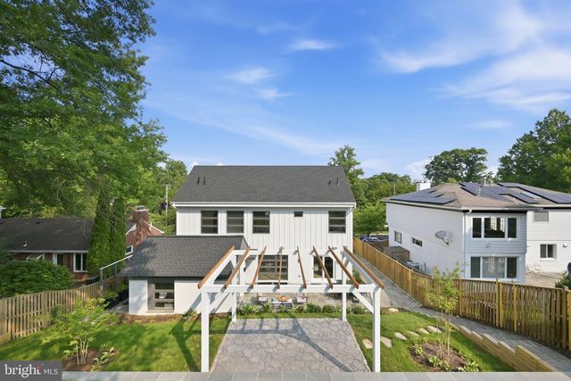 7049 WESTERN AVE NW, Washington, DC 20015