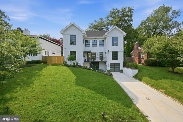 7049 WESTERN AVE NW, Washington, DC 20015