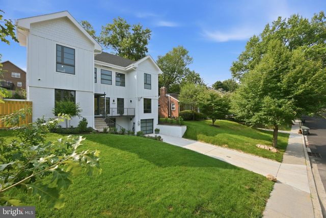 7049 WESTERN AVE NW, Washington, DC 20015