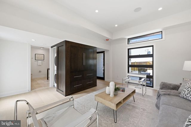 7049 WESTERN AVE NW, Washington, DC 20015