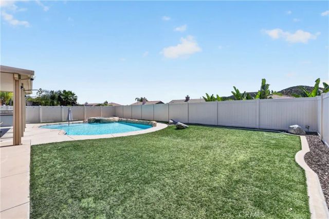 27708 Carlton Oaks Street, Murrieta, CA 92562