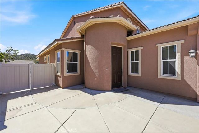 27708 Carlton Oaks Street, Murrieta, CA 92562