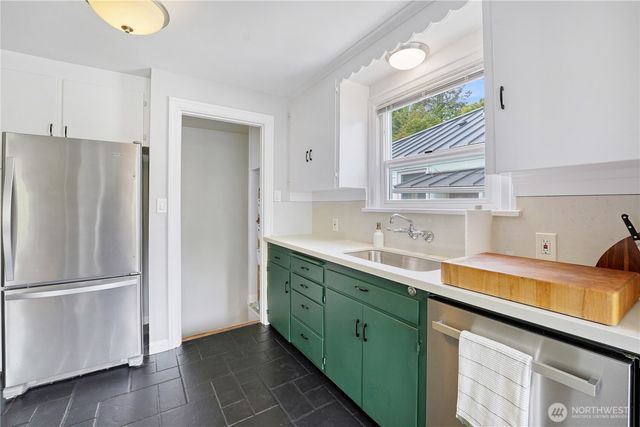 8027 12th Avenue NW, Seattle, WA 98117