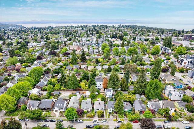 8027 12th Avenue NW, Seattle, WA 98117