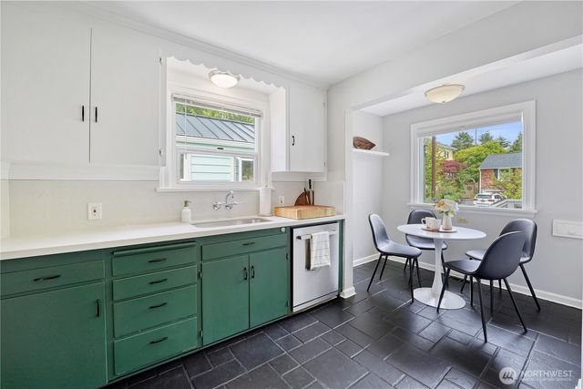 8027 12th Avenue NW, Seattle, WA 98117