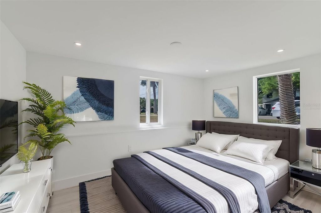 Image 14 of property listing at 833 E 12TH AVENUE, New Smyrna Beach, FL 32169