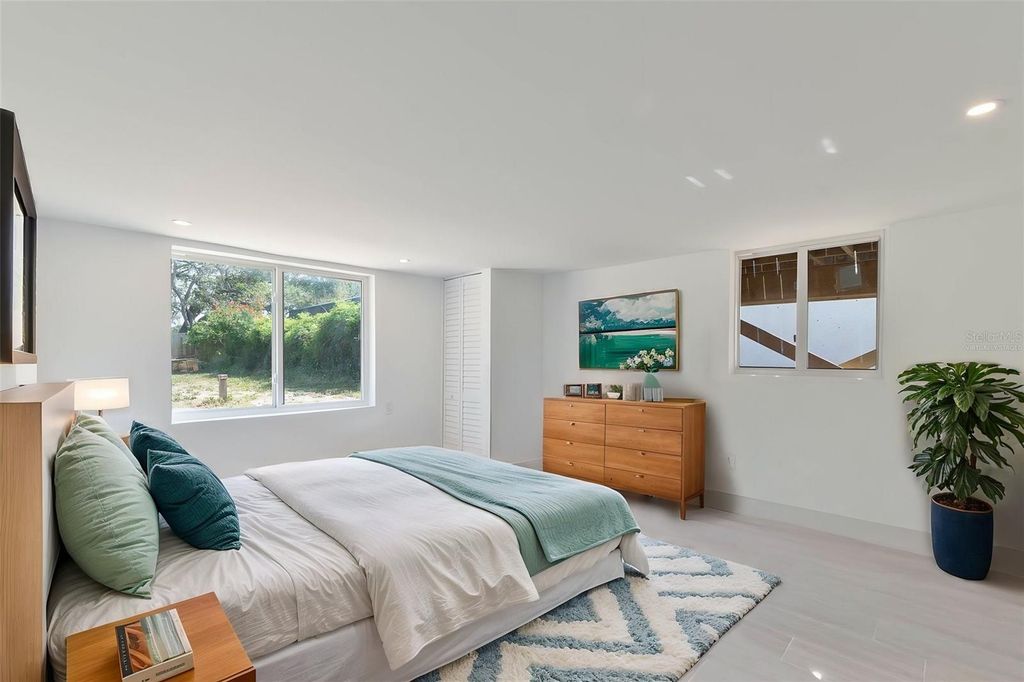 Image 16 of property listing at 833 E 12TH AVENUE, New Smyrna Beach, FL 32169