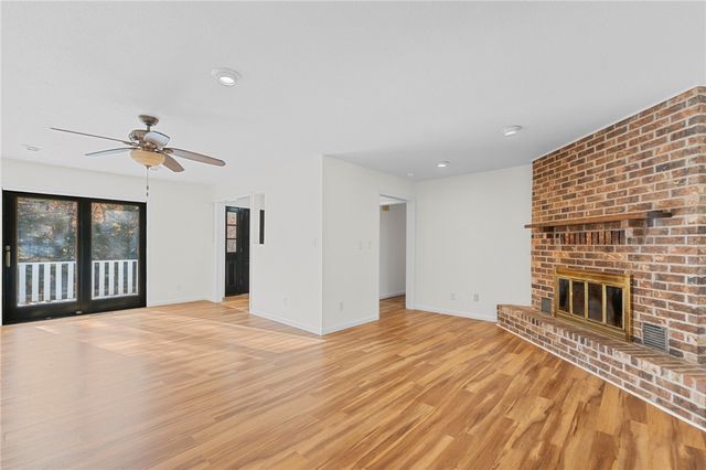 20864 Ar-16, Siloam Springs, AR 72761