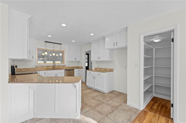 20864 Ar-16, Siloam Springs, AR 72761