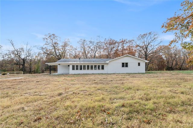 20864 Ar-16, Siloam Springs, AR 72761