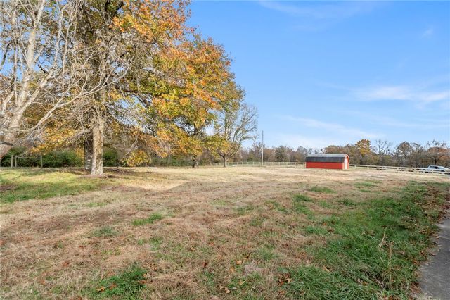 20864 Ar-16, Siloam Springs, AR 72761