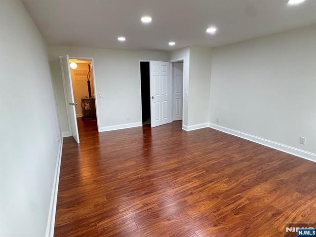 55 Clinton 502, Hackensack, NJ 07601