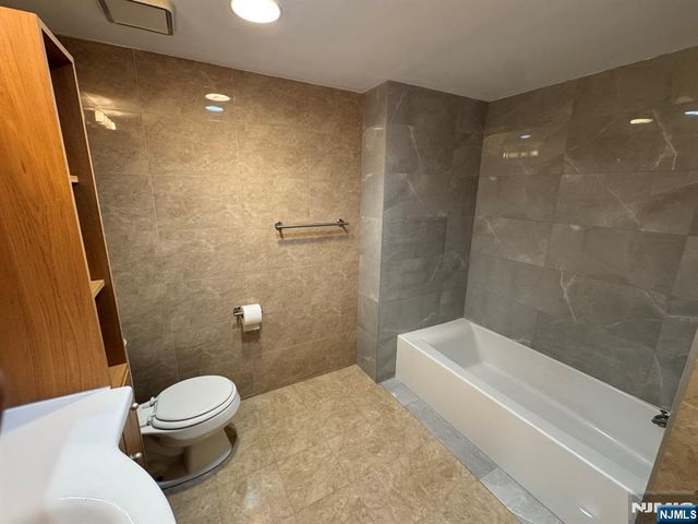 55 Clinton 502, Hackensack, NJ 07601