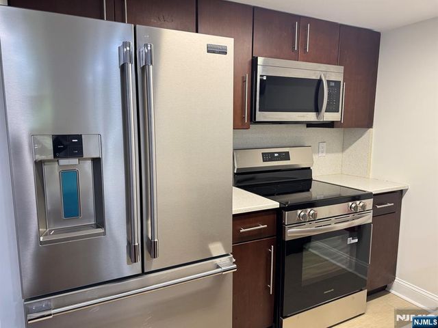 55 Clinton 502, Hackensack, NJ 07601