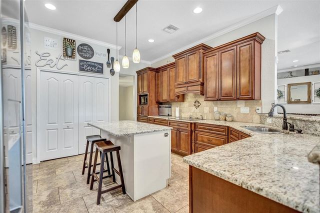 1923 CR 738, Webster, FL 33597