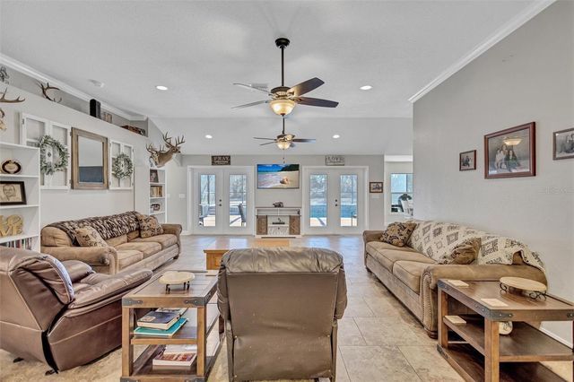 1923 CR 738, Webster, FL 33597