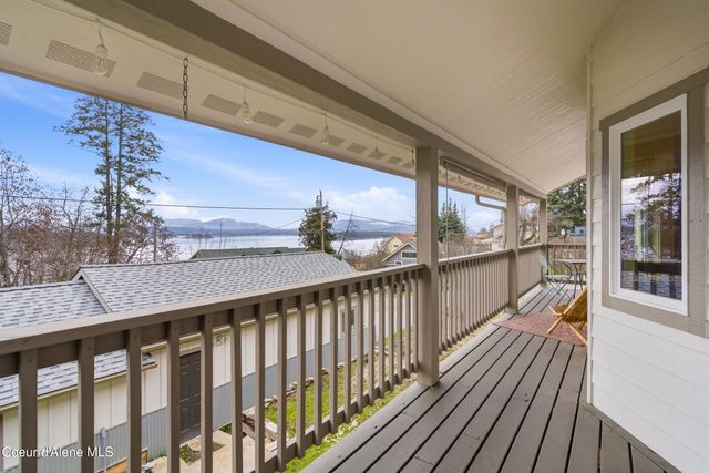312 Ellisport St, Hope, ID 83836