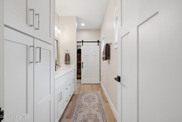 312 Ellisport St, Hope, ID 83836