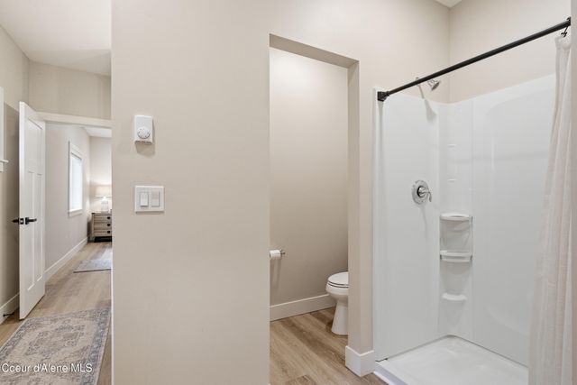 312 Ellisport St, Hope, ID 83836