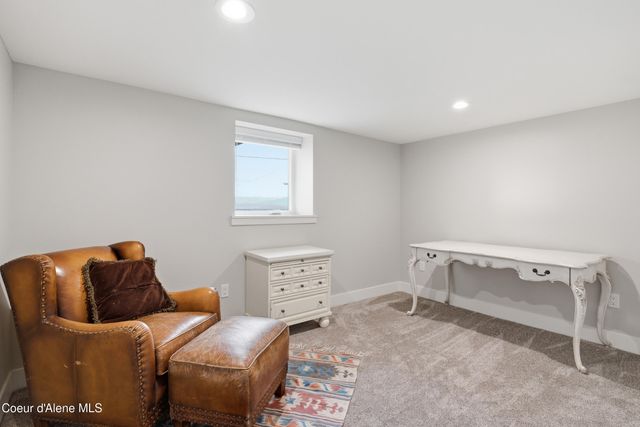 312 Ellisport St, Hope, ID 83836