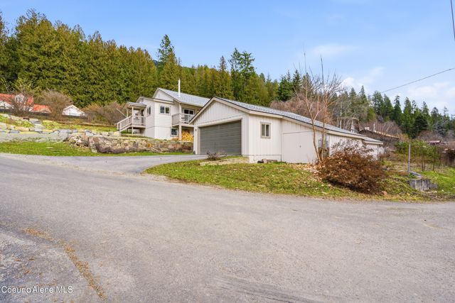 312 Ellisport St, Hope, ID 83836