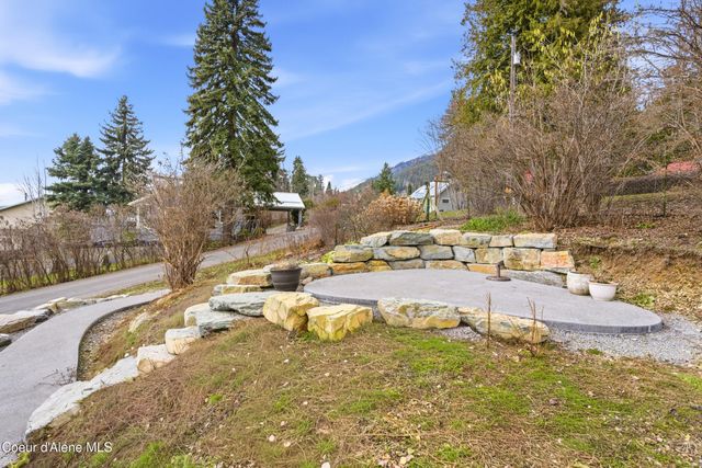 312 Ellisport St, Hope, ID 83836