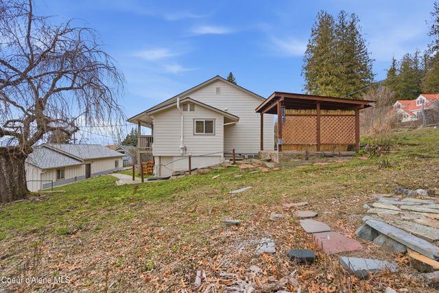 312 Ellisport St, Hope, ID 83836