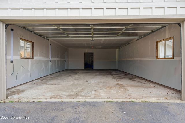 312 Ellisport St, Hope, ID 83836