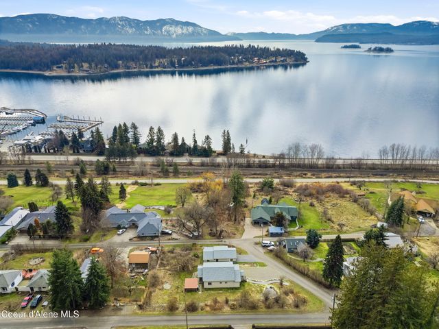 312 Ellisport St, Hope, ID 83836