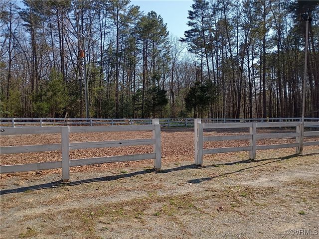 471 Massies Ct, Manakin Sabot, VA 23103