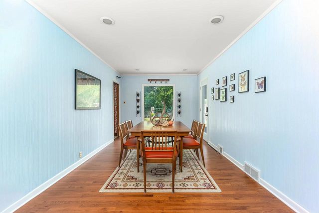 2112 Markham STREET, Manitowoc, WI 54220