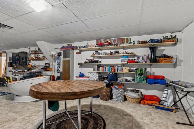 2112 Markham STREET, Manitowoc, WI 54220