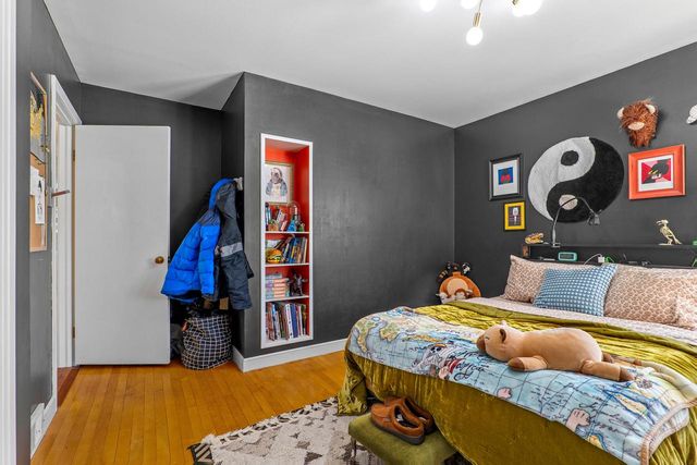 2112 Markham STREET, Manitowoc, WI 54220