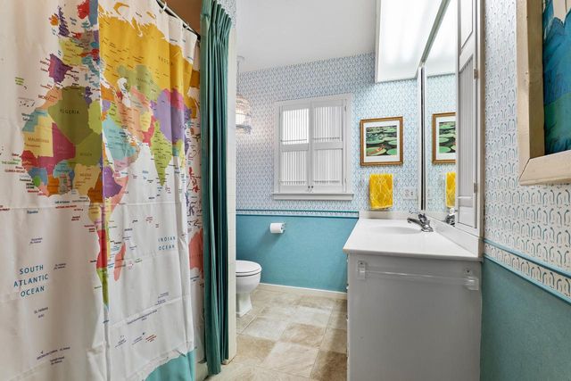 2112 Markham STREET, Manitowoc, WI 54220