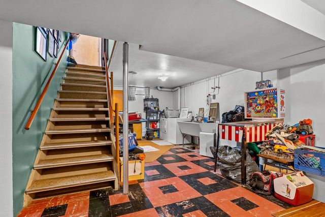 2112 Markham STREET, Manitowoc, WI 54220