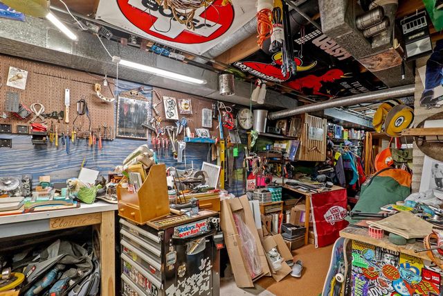 2112 Markham STREET, Manitowoc, WI 54220