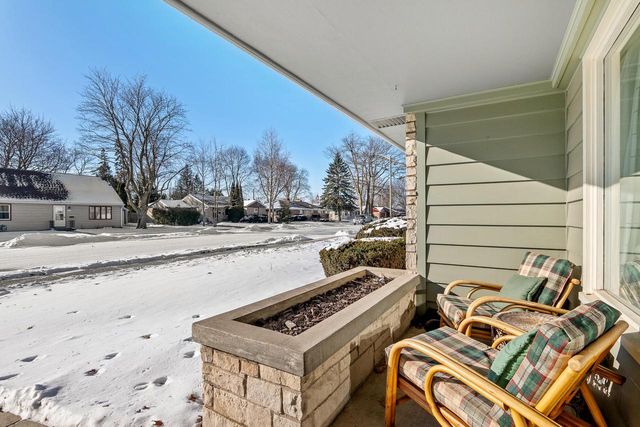 2112 Markham STREET, Manitowoc, WI 54220