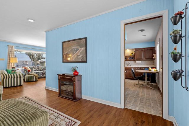 2112 Markham STREET, Manitowoc, WI 54220