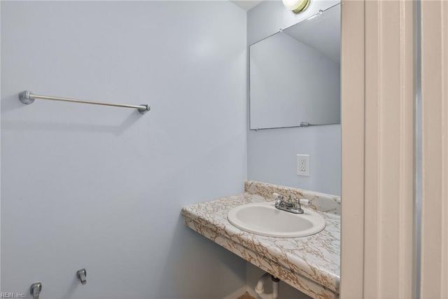 806 S Grosvenor CT, Virginia Beach, VA 23462