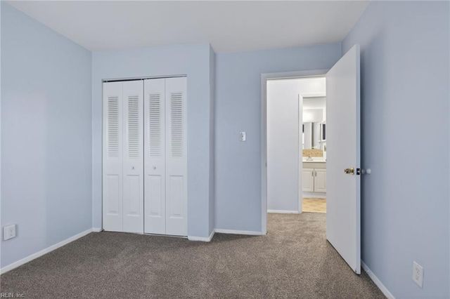 806 S Grosvenor CT, Virginia Beach, VA 23462