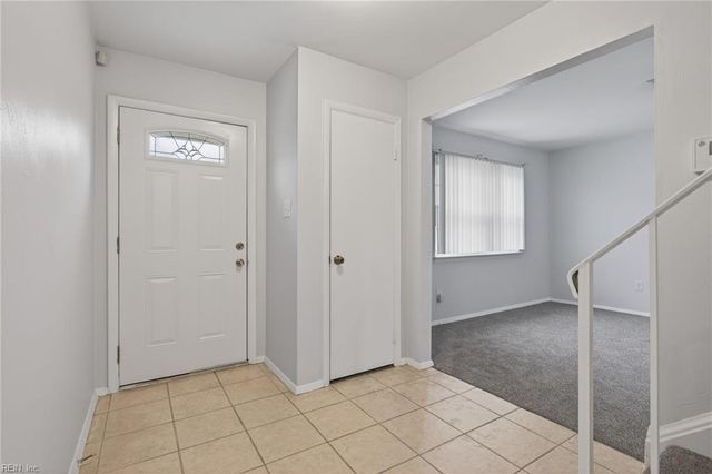 806 S Grosvenor CT, Virginia Beach, VA 23462