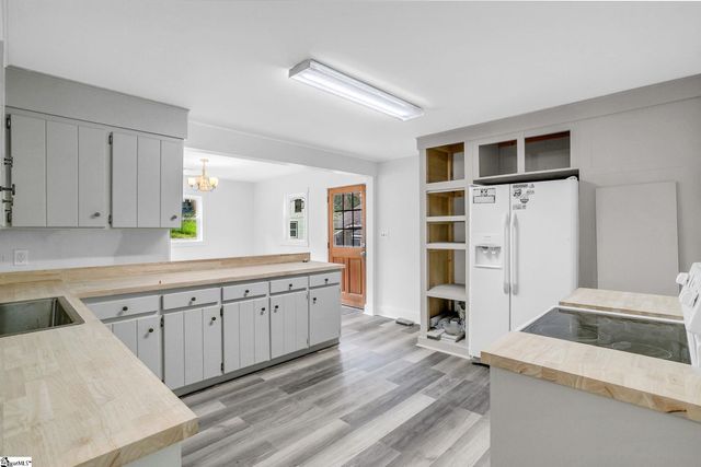 189 Converse Circle, Spartanburg, SC 29302