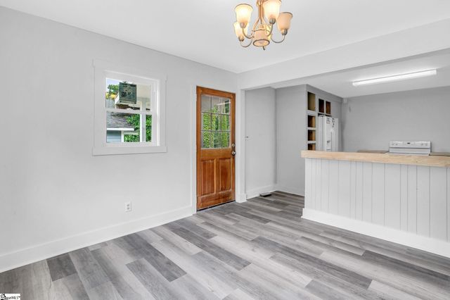 189 Converse Circle, Spartanburg, SC 29302
