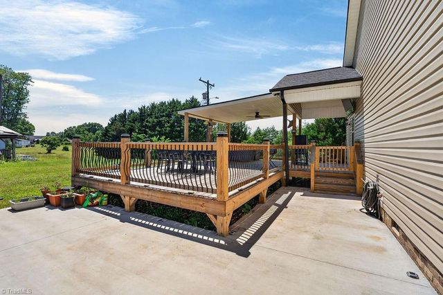 1097 Dodson Mill Road, Pilot Mountain, NC 27041