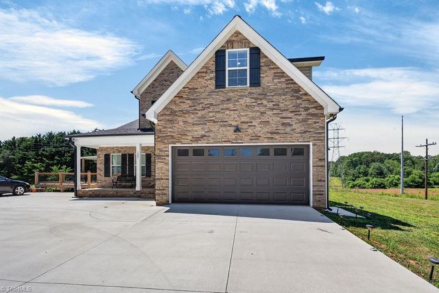 1097 Dodson Mill Road, Pilot Mountain, NC 27041