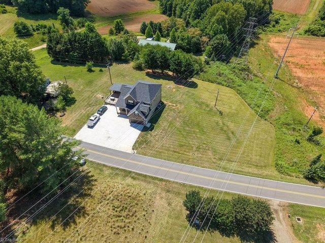 1097 Dodson Mill Road, Pilot Mountain, NC 27041