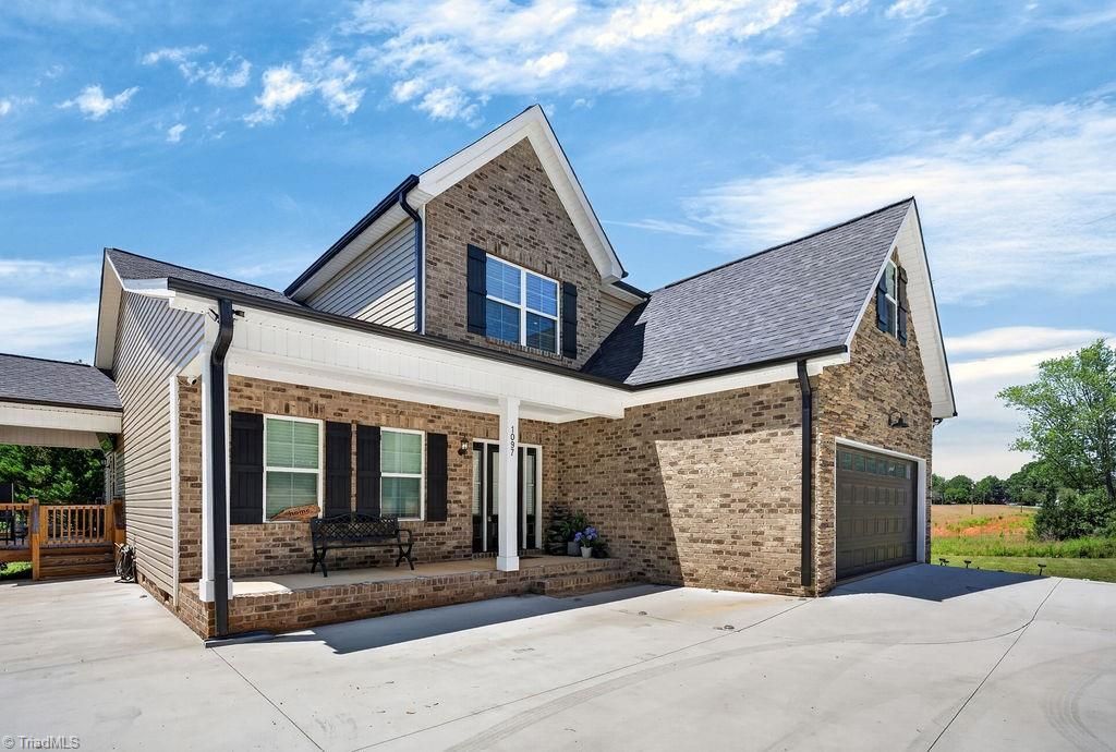 1097 Dodson Mill Road, Pilot Mountain, NC 27041