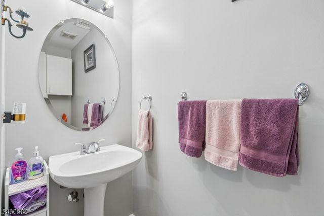 718 Buckland Ct, Denville Twp., NJ 07834
